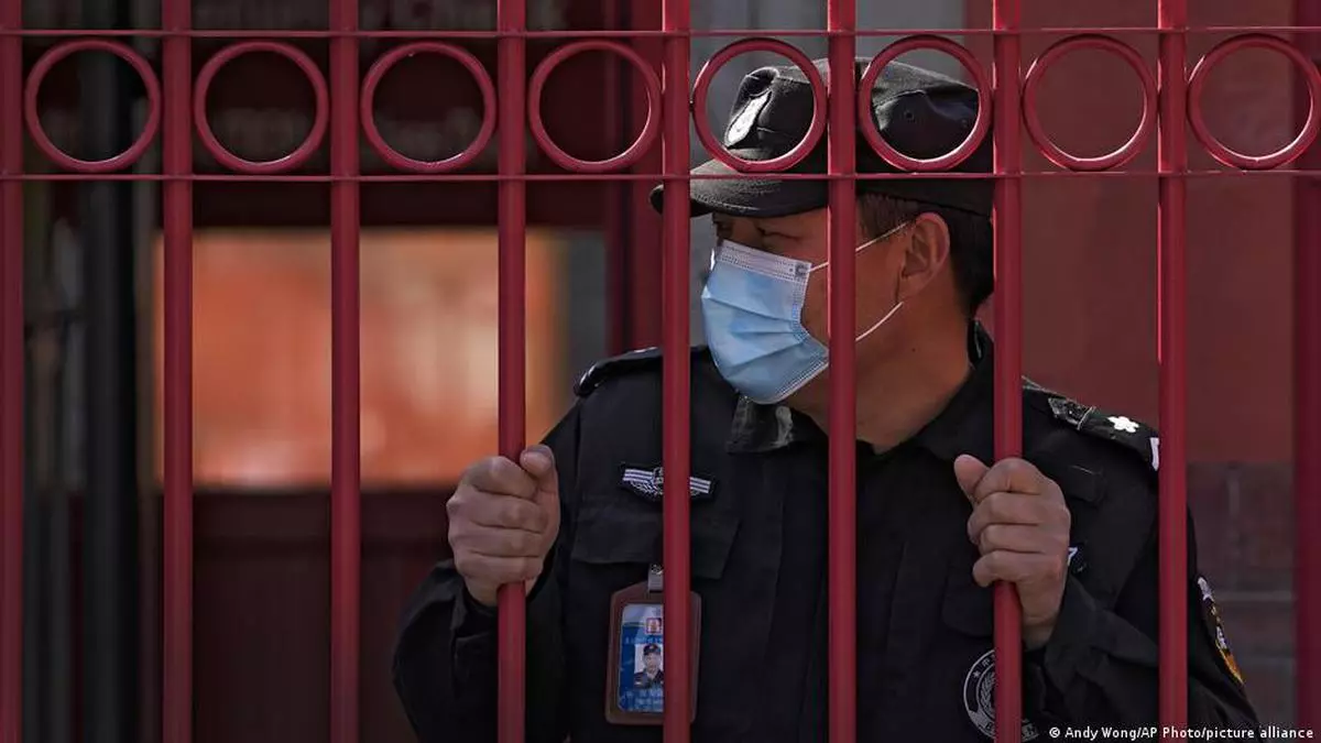 COVID: Inside Shanghai's lockdown - Frontline