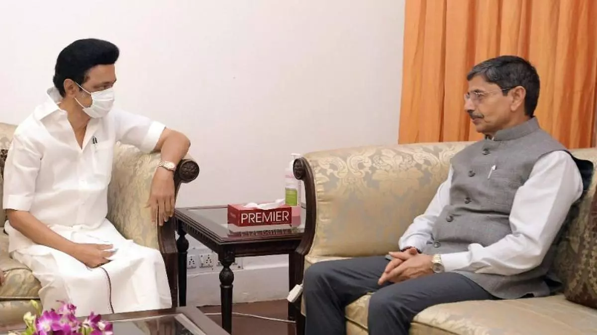 Tamil Nadu Chief Minister M. K. Stalin meets Governor R.N. Ravi, impresses  upon him the need to forward anti-NEET Bill to the President immediately -  Frontline